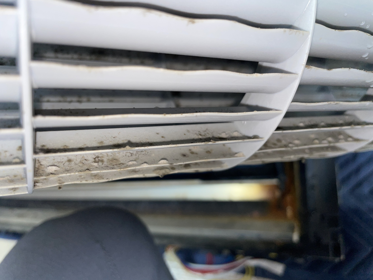 エアコン カビ 名古屋 おそうじ革命