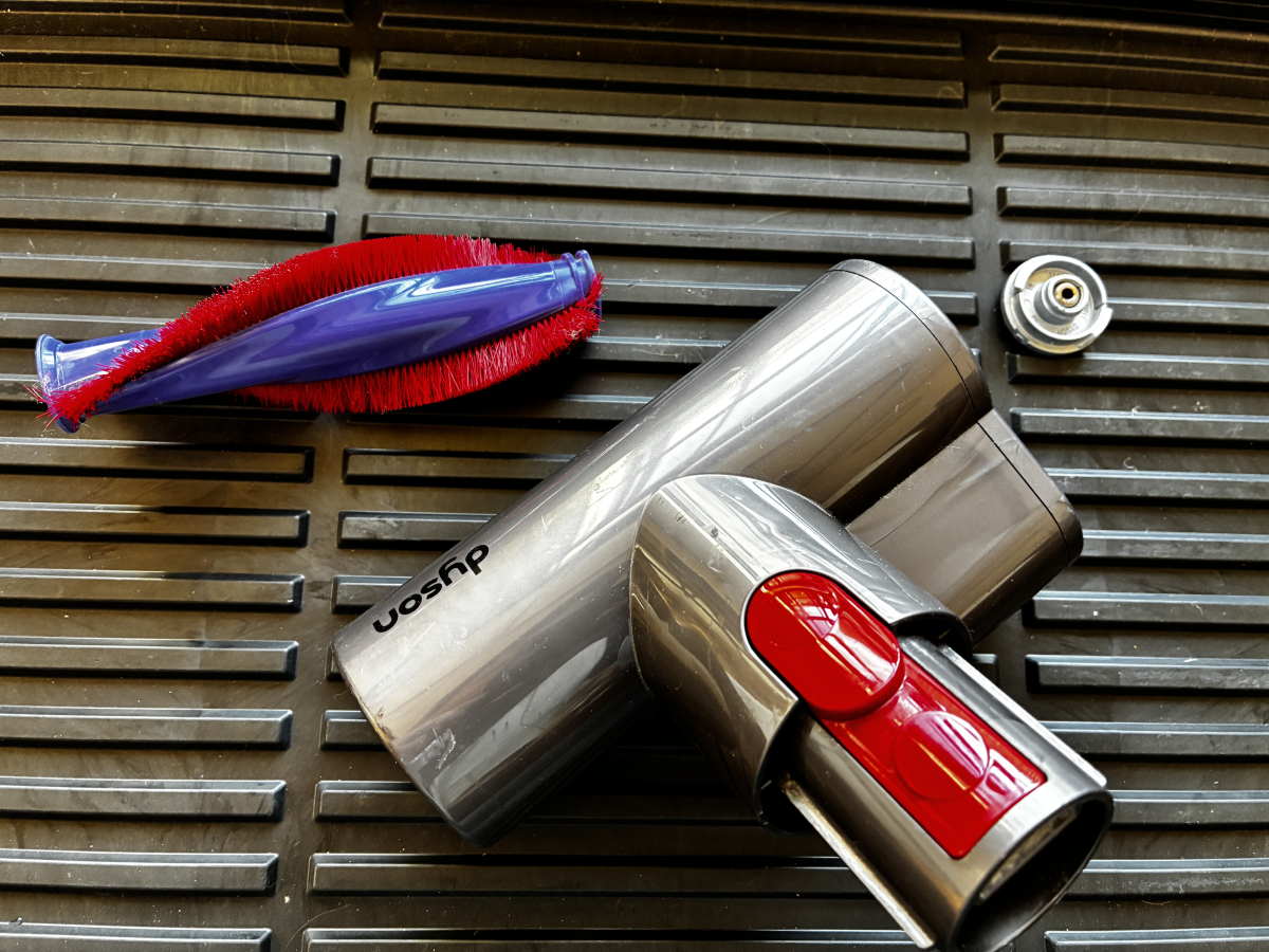 名古屋千種天満店／名古屋|ダイソン掃除機分解クリーニング|V11fluffy+