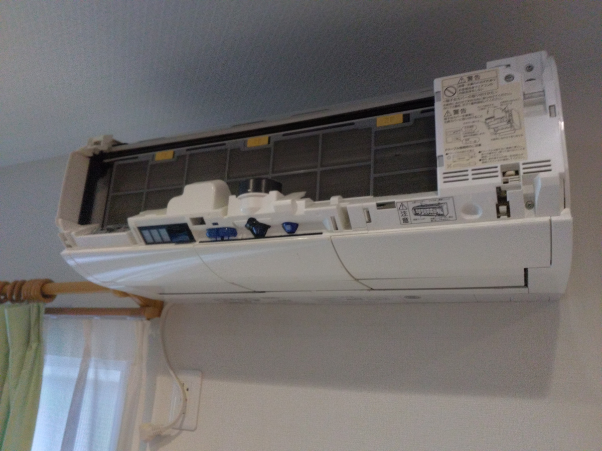 鹿児島西田店/おそうじ機能付きエアコン 日立RAS-X63F2+RAS 鹿児島西田店/おそうじ機能付きエアコン 日立RAS-X63F2+RAS