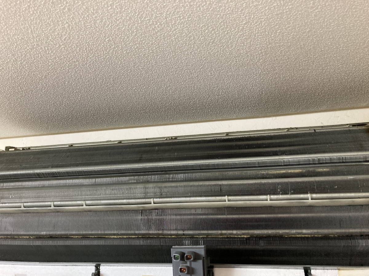 東京都杉並区の業務用壁掛けエアコンの作業後2