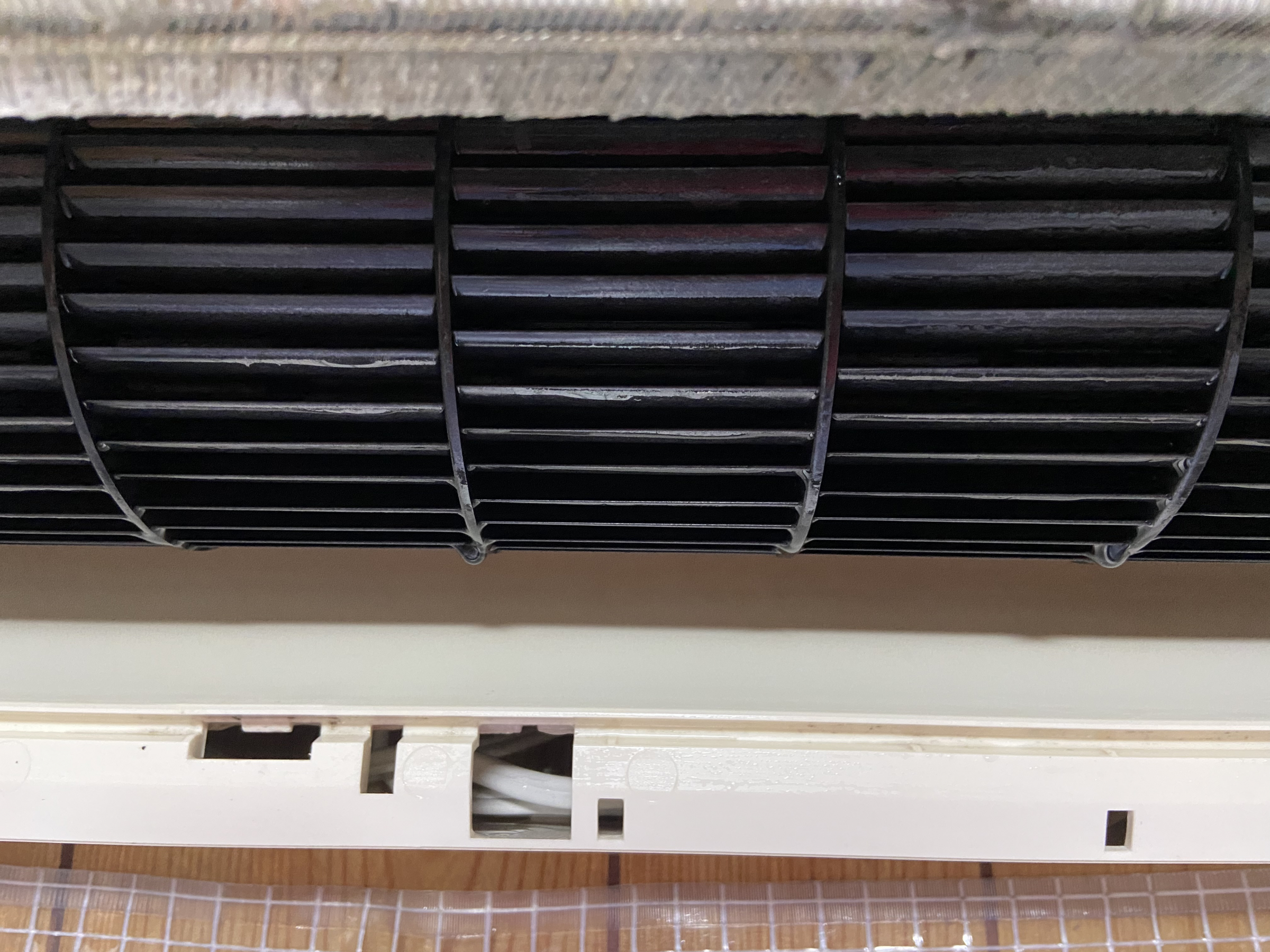 大阪府摂津市の壁掛けエアコンの作業後2