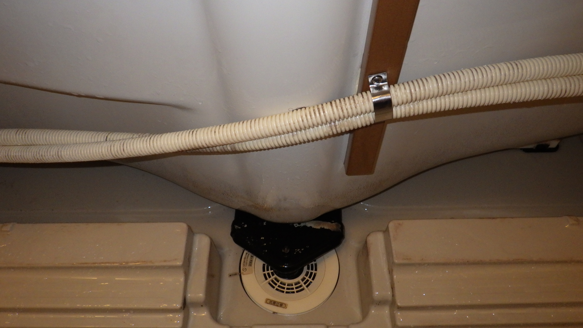 東京都品川区上大崎の浴室・お風呂クリーニングの作業後3