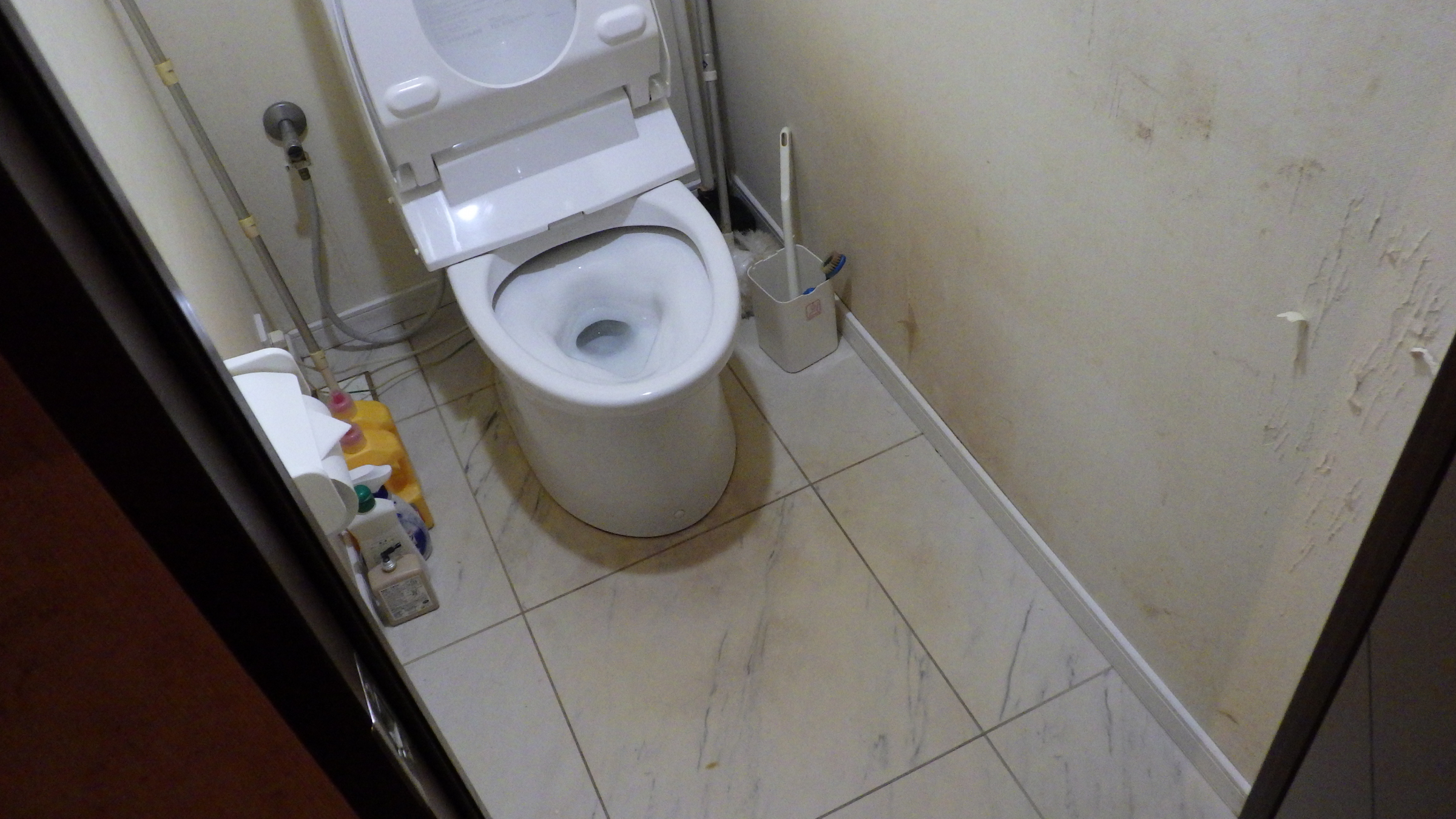 東京都世田谷区南鳥山のトイレクリーニングの作業後1