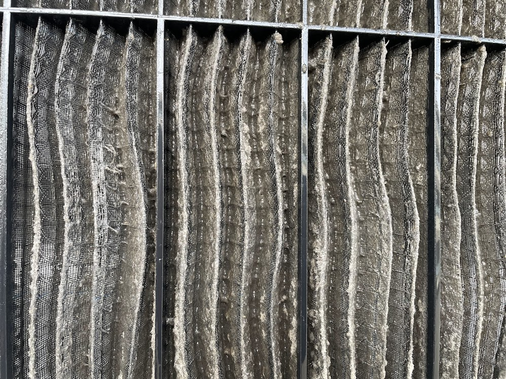 東京都目黒区の業務用天井埋め込みエアコンの作業前3