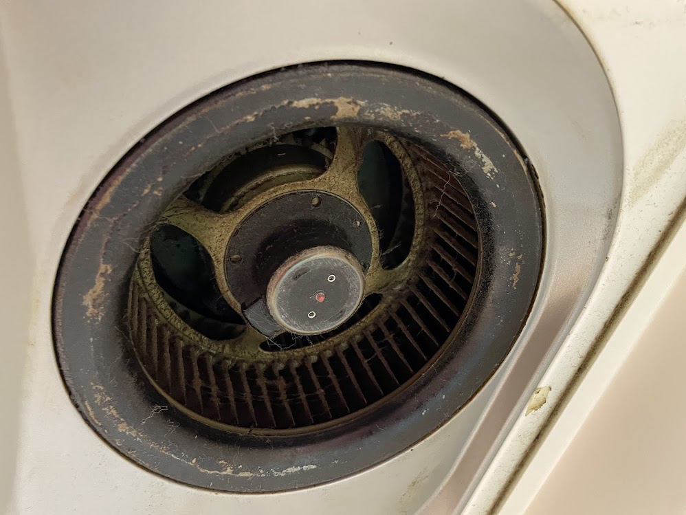 東京都杉並区のレンジフードクリーニングの作業前3