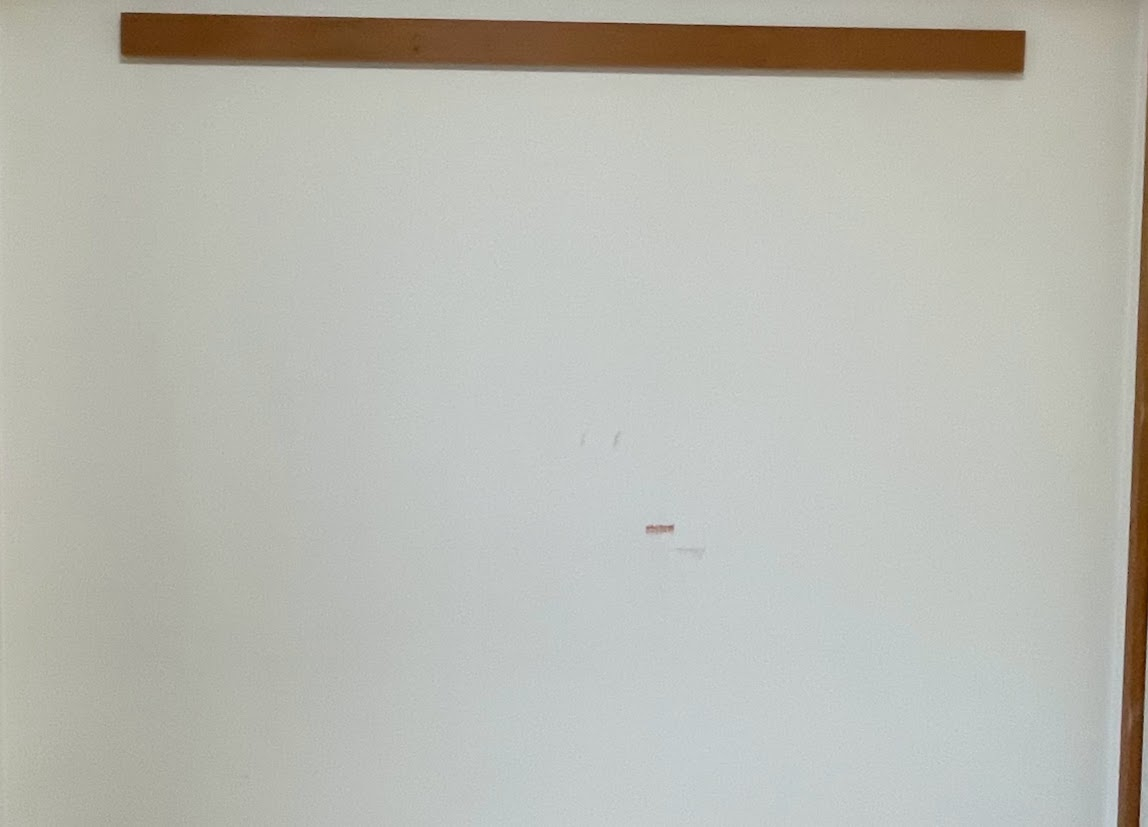 愛知県豊明市の壁紙復元塗装の作業前2