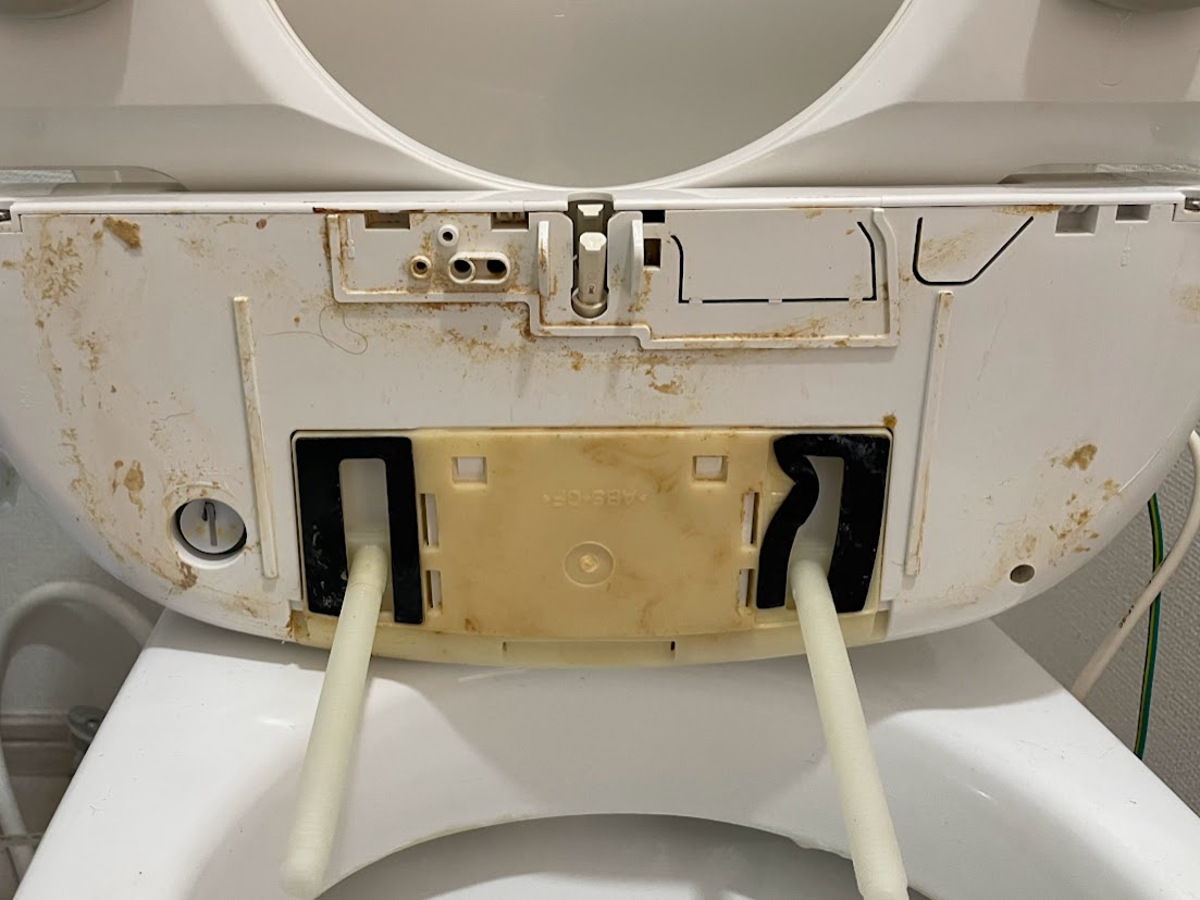 愛知県豊明市のトイレクリーニングの作業前1