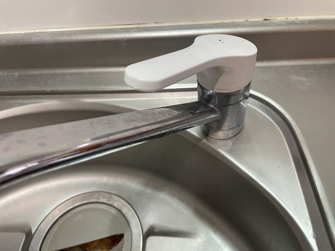 愛知県豊明市のキッチンクリーニングの作業前2