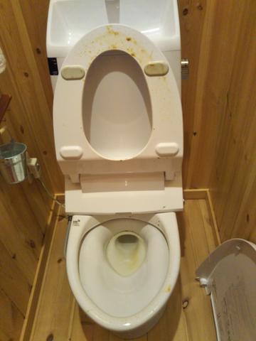 岩手県盛岡市のトイレクリーニングの作業前1