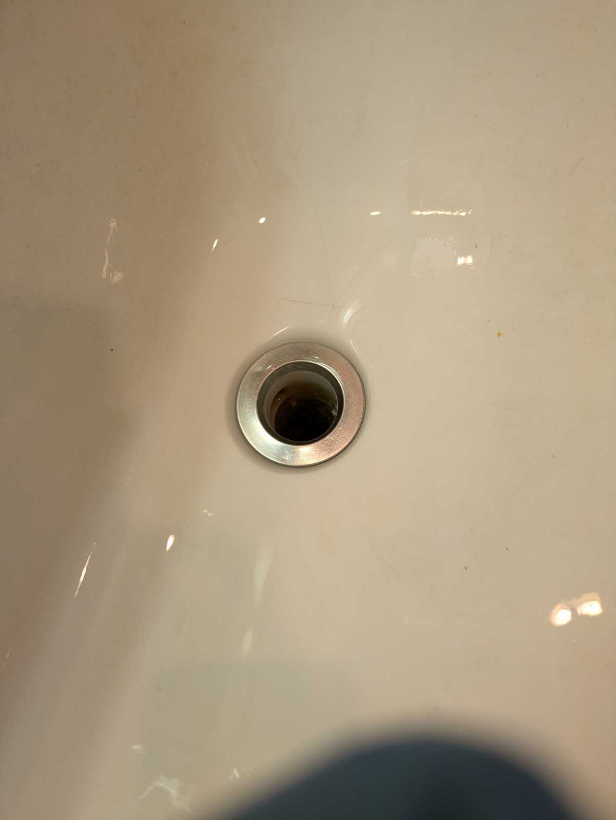 埼玉県戸田市の洗面所クリーニングの作業後2