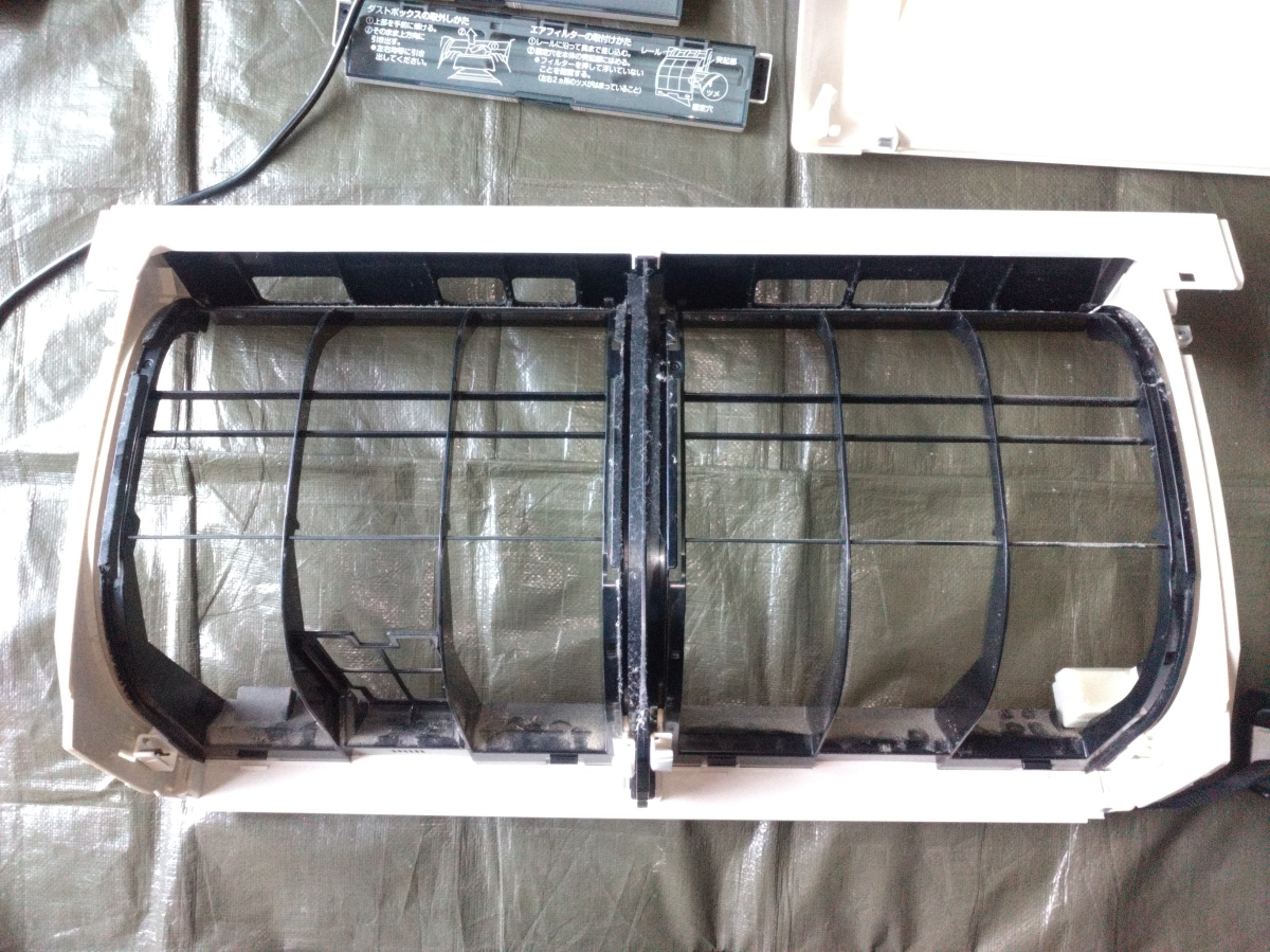 愛知県蒲郡市のお掃除機能付きエアコンの作業後3