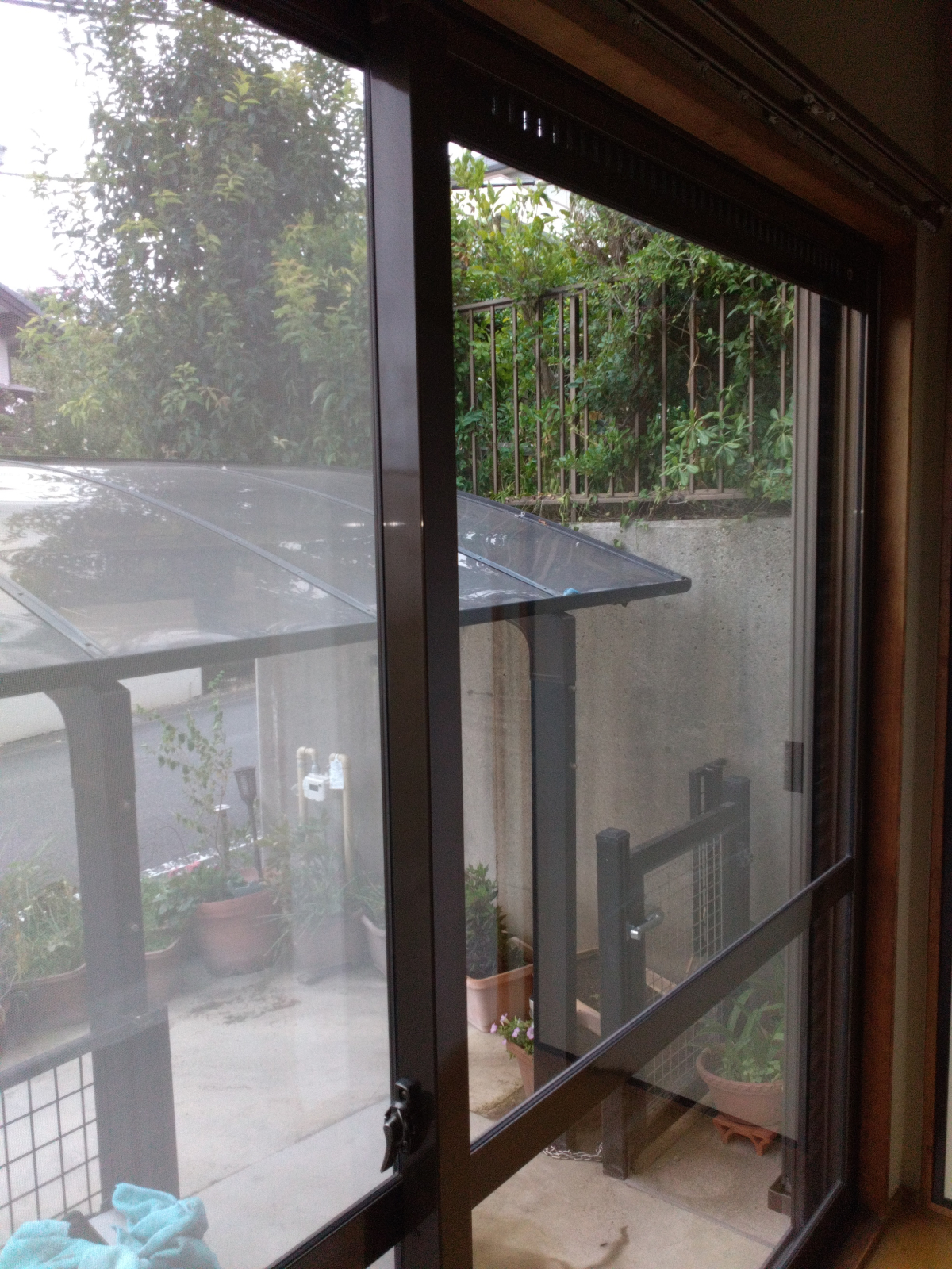 愛知県蒲郡市の窓ガラス・サッシクリーニングの作業後1