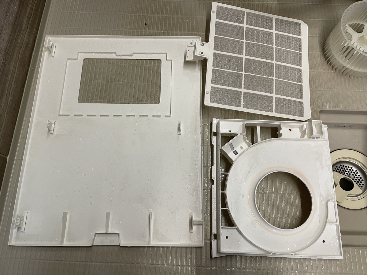 神奈川県横浜市戸塚区の浴室乾燥機クリーニングの作業後1