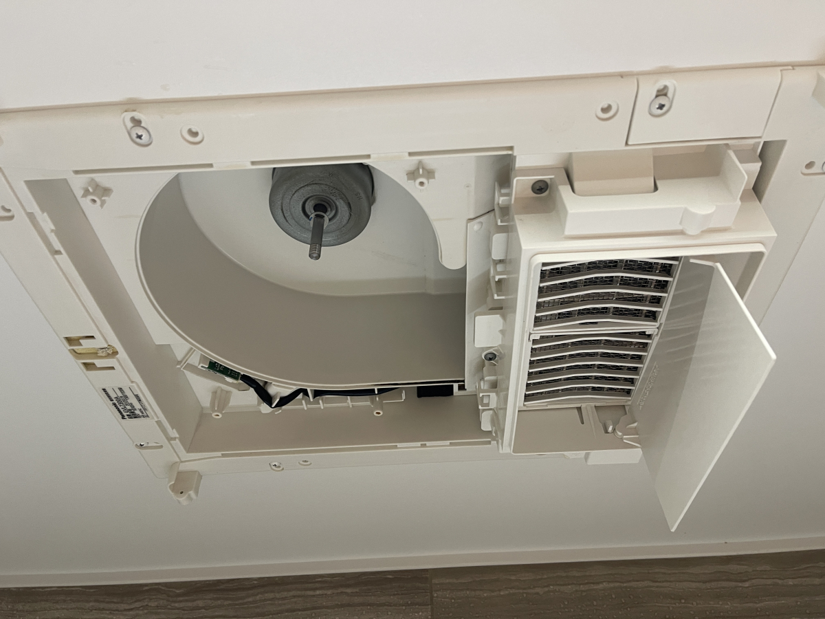 神奈川県横浜市戸塚区の浴室乾燥機クリーニングの作業後3