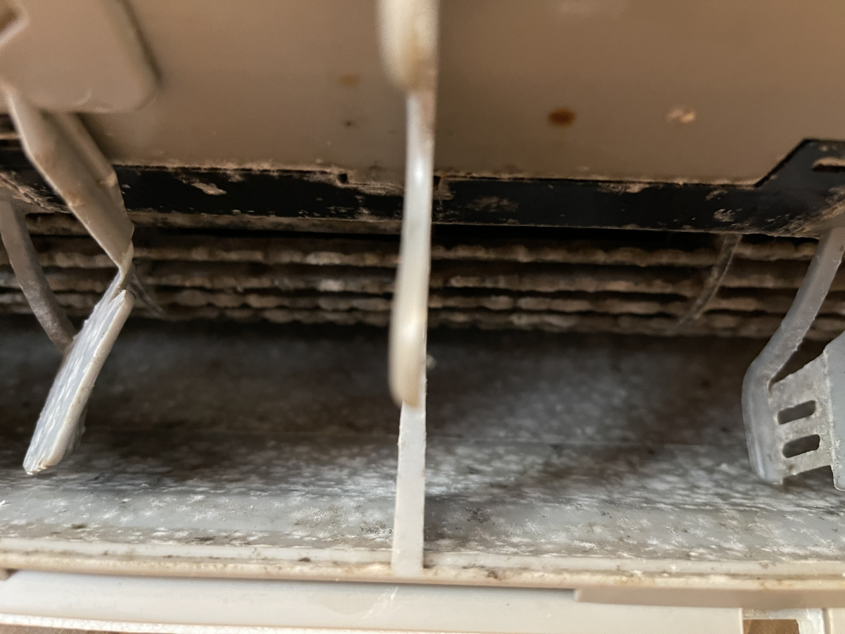 神奈川県横浜市戸塚区の壁掛けエアコンの作業前2