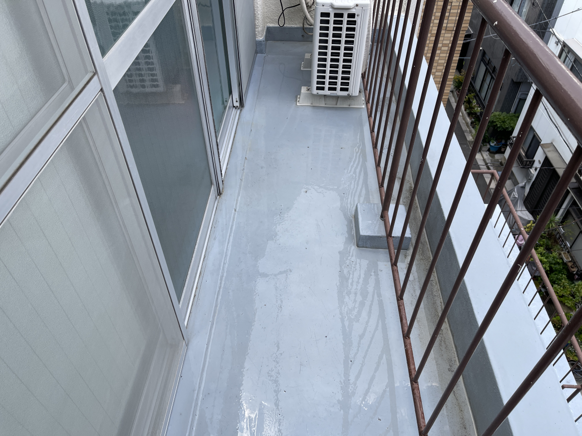 神奈川県横浜市戸塚区のベランダ・バルコニークリーニングの作業後1