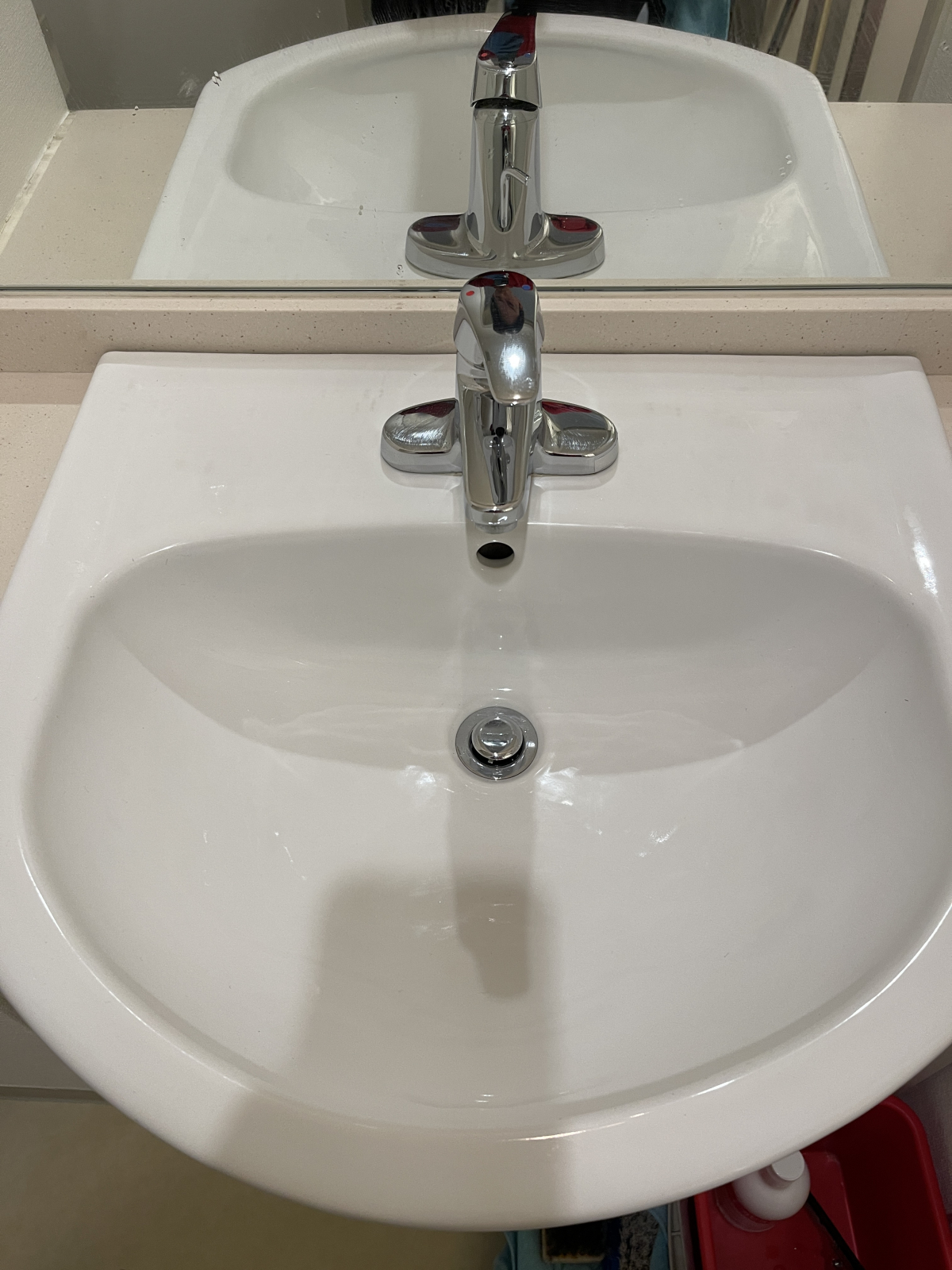 神奈川県横浜市戸塚区の洗面所クリーニングの作業後1