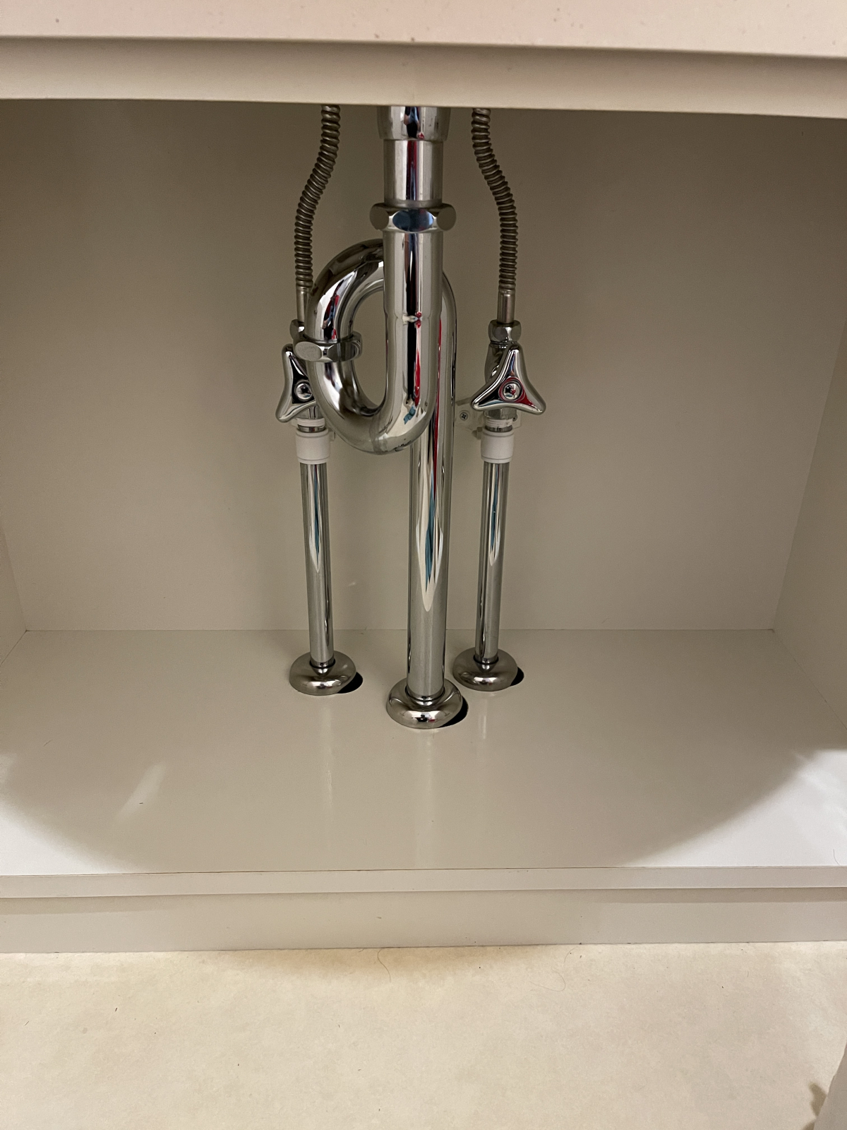 神奈川県横浜市戸塚区の洗面所クリーニングの作業後3