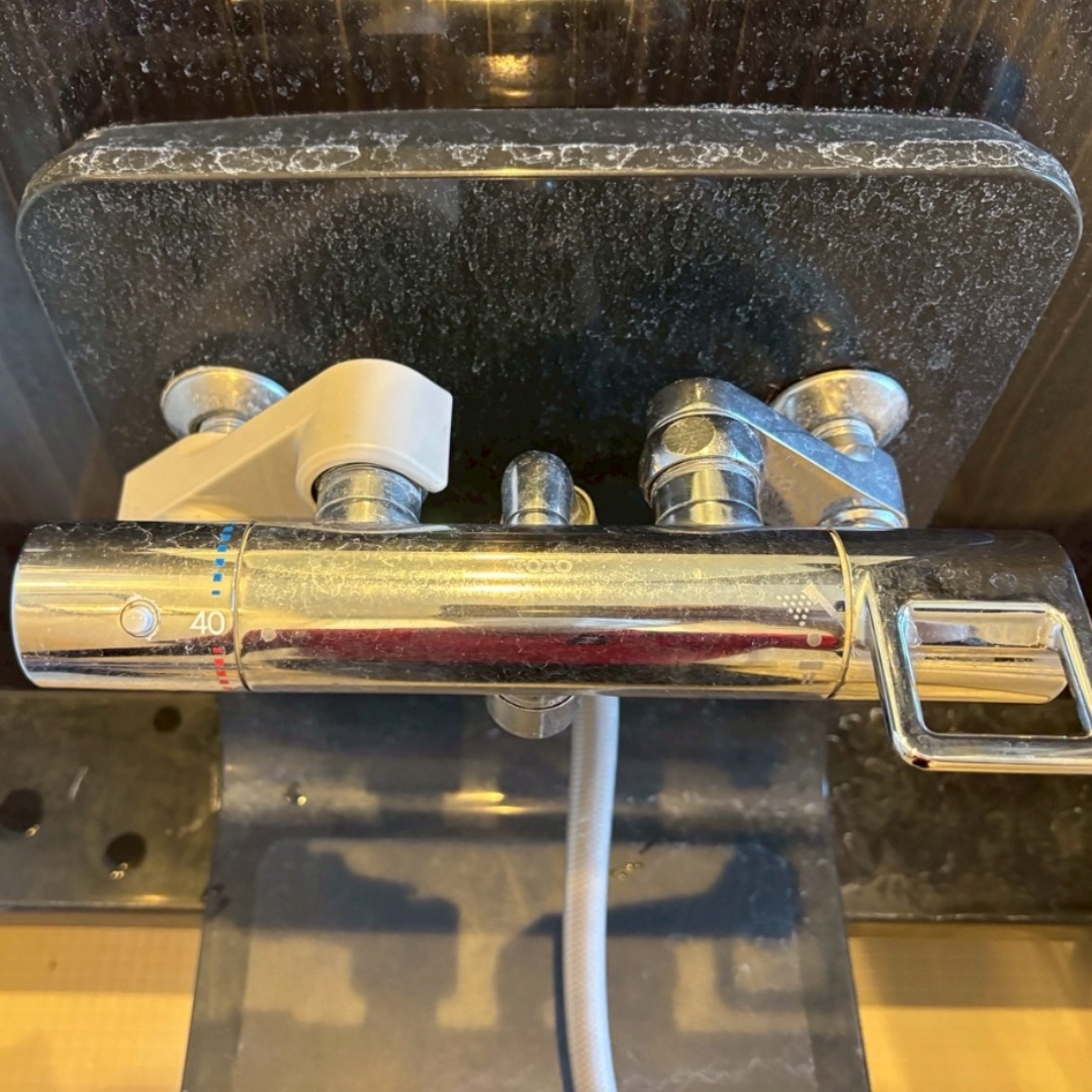 滋賀県近江八幡市の浴室・お風呂クリーニングの作業前1