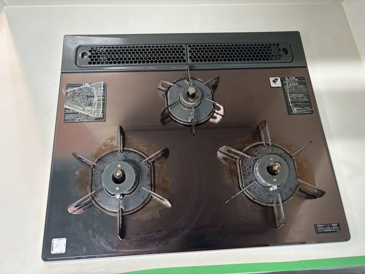 滋賀県近江八幡市のキッチンクリーニングの作業前1