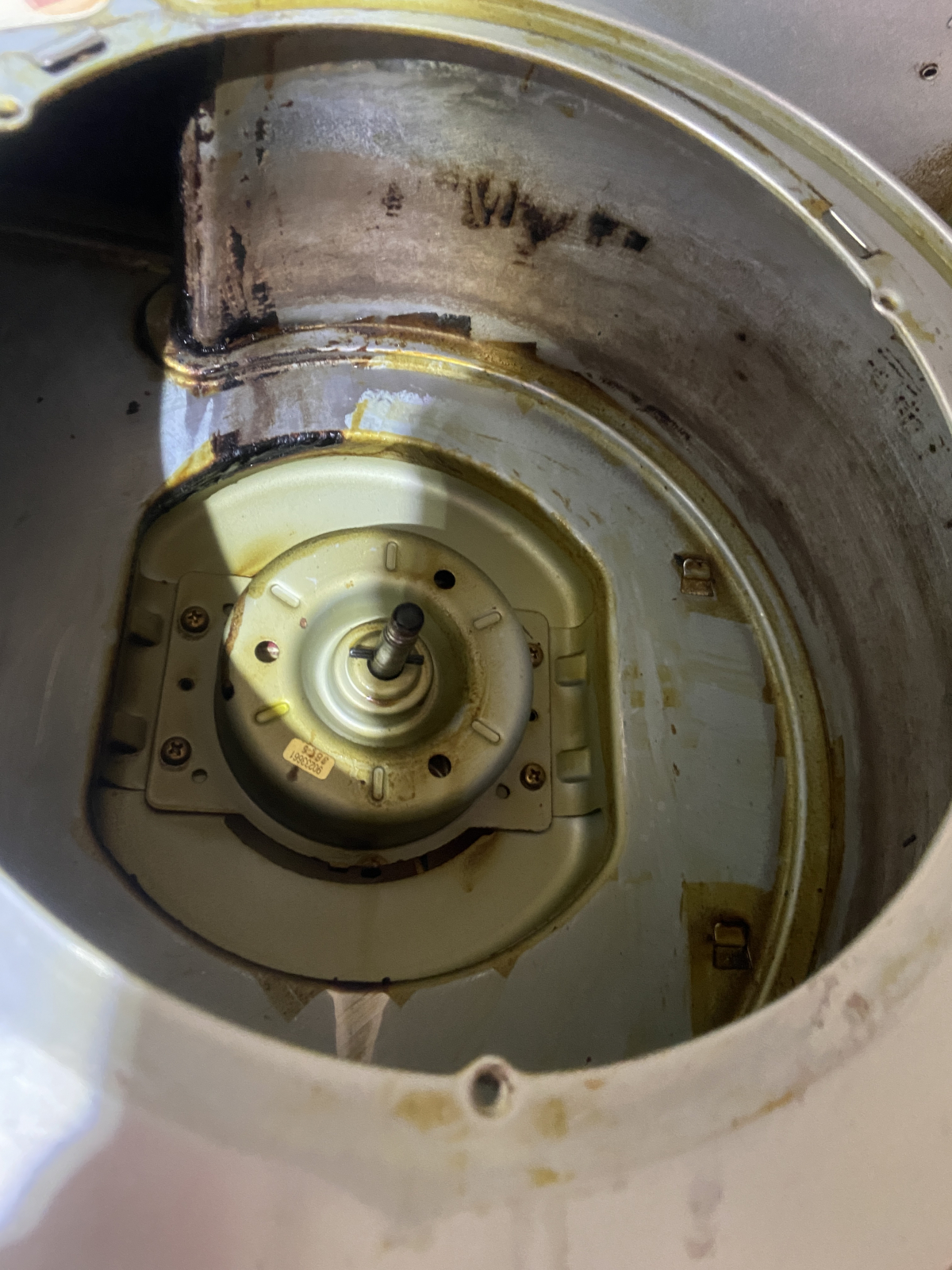 東京都荒川区のレンジフードクリーニングの作業後2