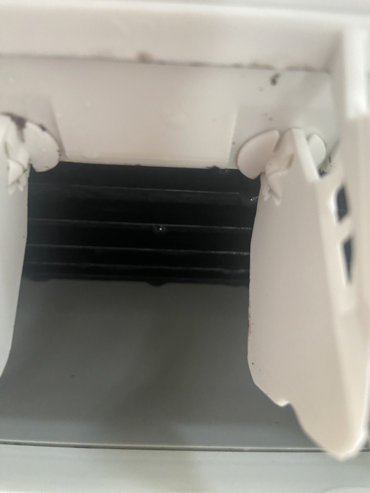 東京都荒川区の壁掛けエアコンの作業後1