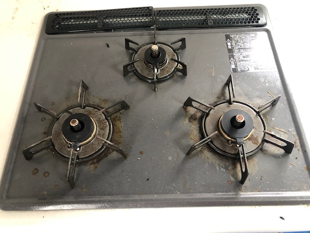 神奈川県横浜市鶴見区のキッチンクリーニングの作業前1