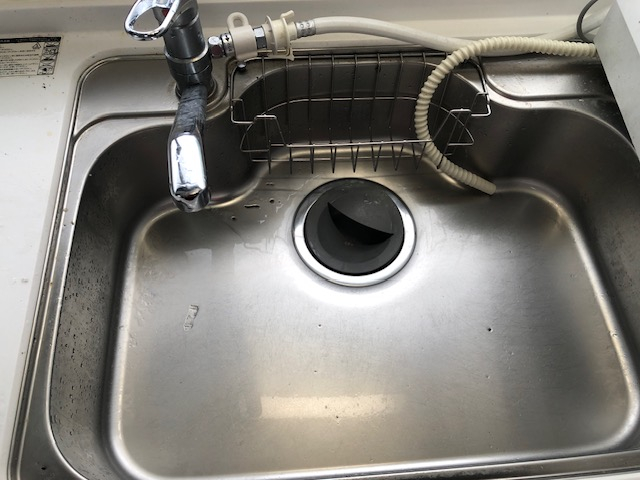 神奈川県横浜市鶴見区のキッチンクリーニングの作業前2