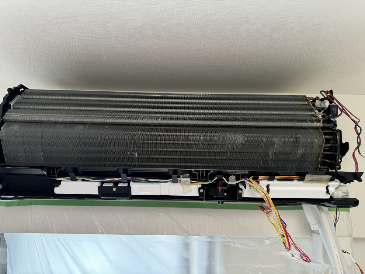 埼玉県三郷市の壁掛けエアコンの作業前1