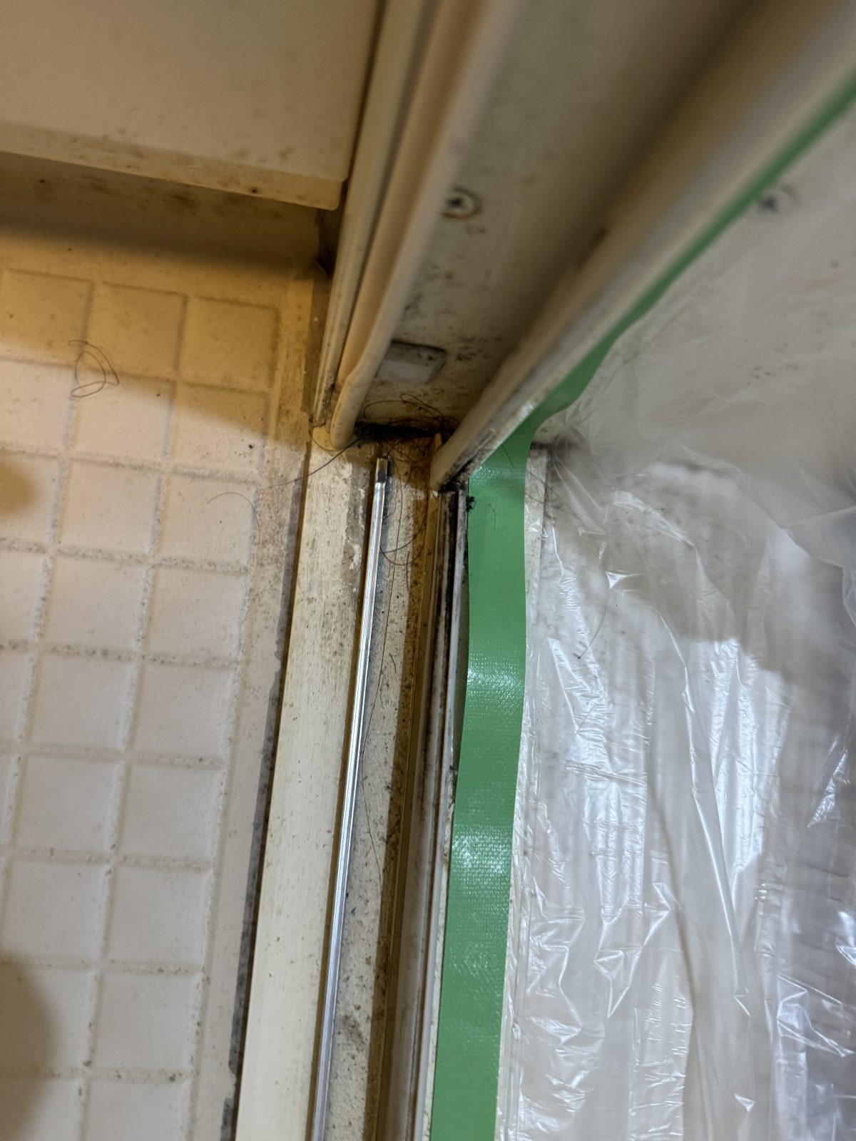 埼玉県三郷市の浴室・お風呂クリーニングの作業前3