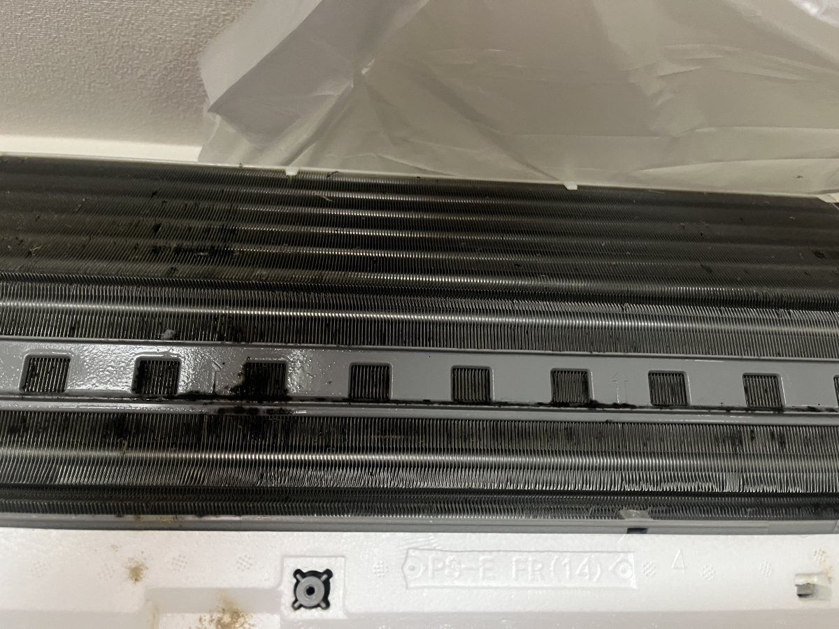 東京都足立区の壁掛けエアコンの作業前1