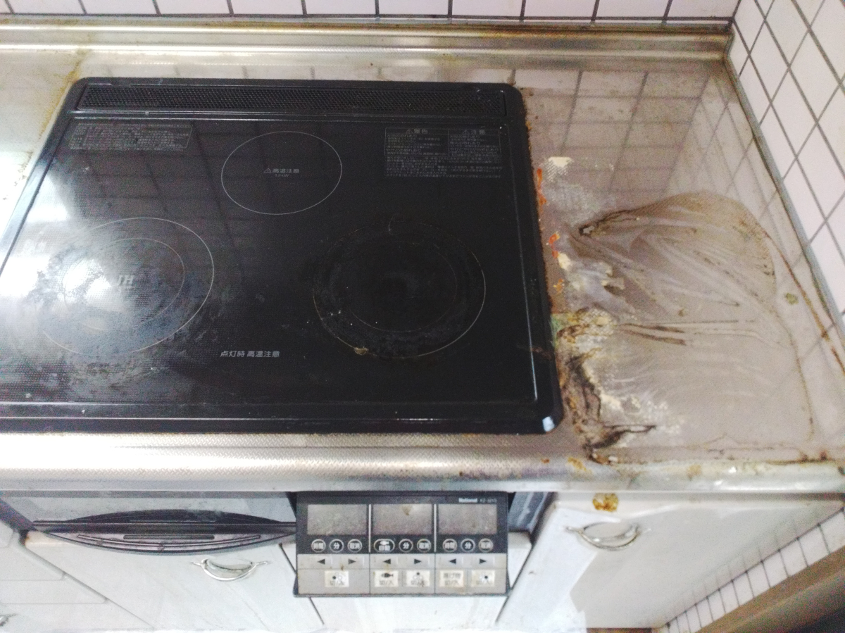 鹿児島県霧島市のキッチンクリーニングの作業前2