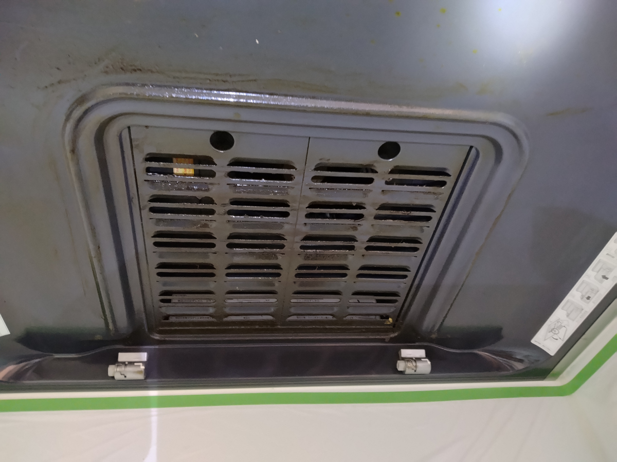 埼玉県さいたま市岩槻区のレンジフードクリーニングの作業前1