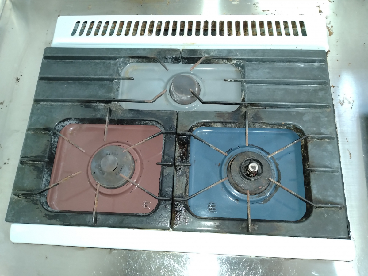 埼玉県さいたま市岩槻区のキッチンクリーニングの作業前1