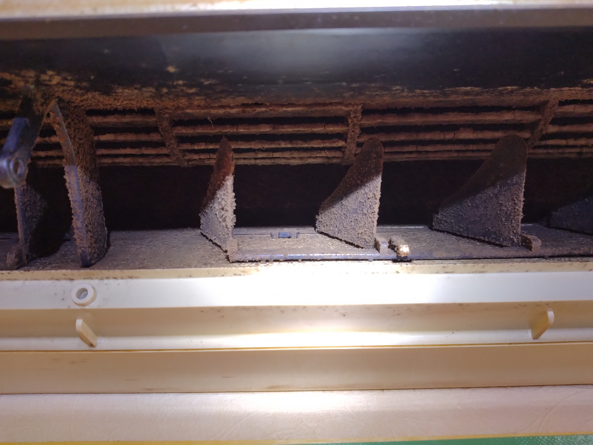 埼玉県さいたま市岩槻区の壁掛けエアコンの作業前3