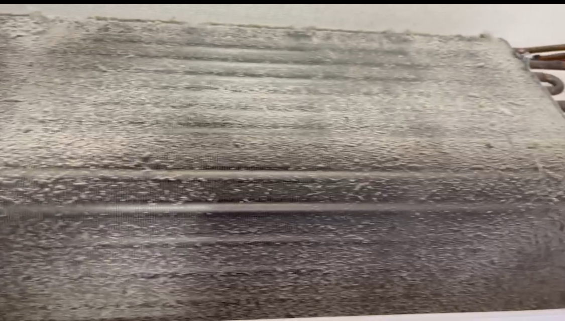 埼玉県北葛飾郡杉戸町のお掃除機能付きエアコンの作業前1