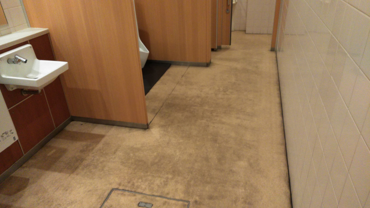 群馬県太田市飯塚町の店舗清掃の作業前2