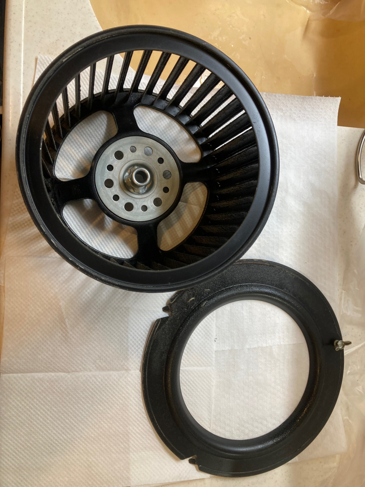 東京都港区のレンジフードクリーニングの作業前2