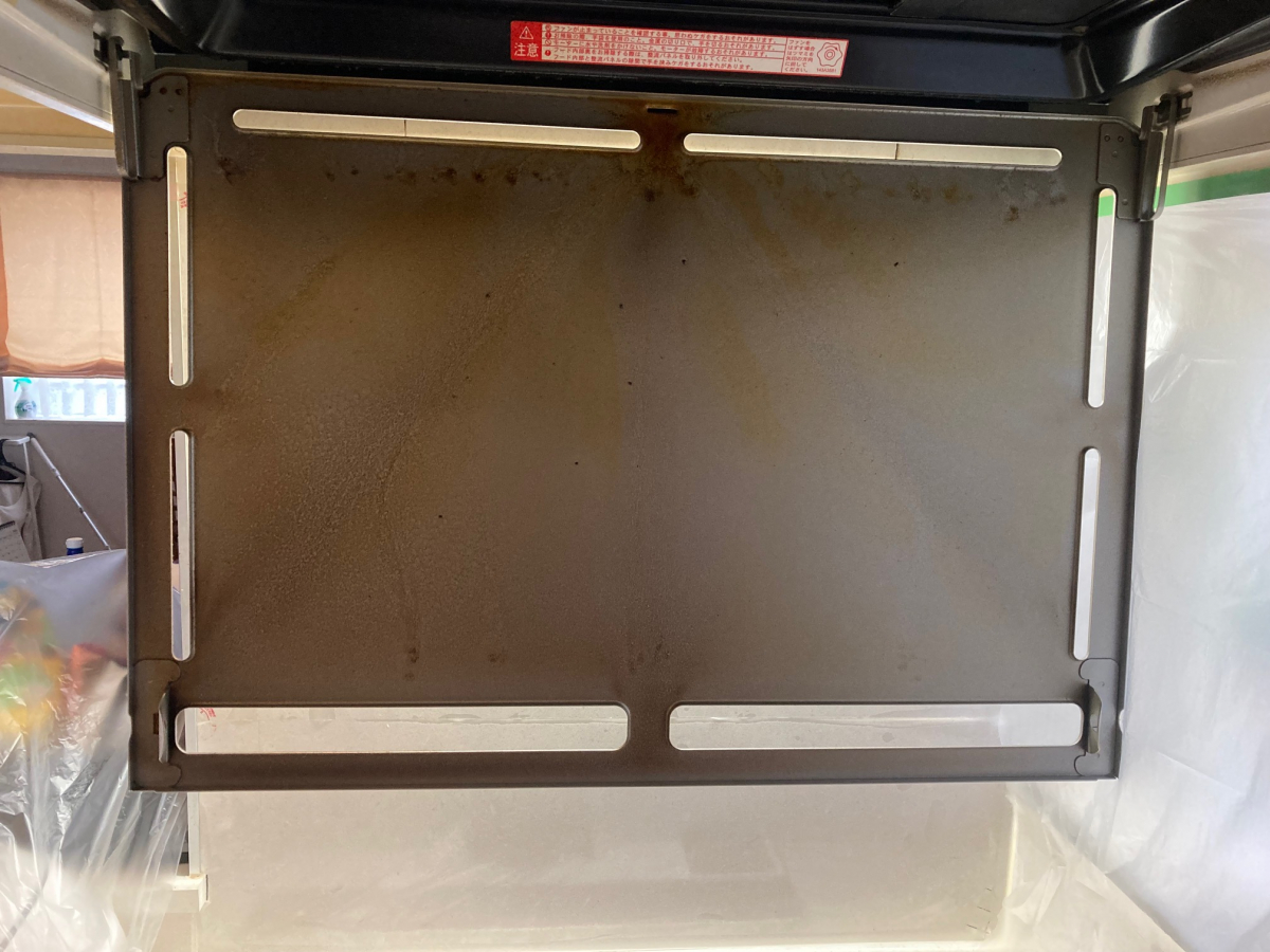 東京都港区のレンジフードクリーニングの作業前3