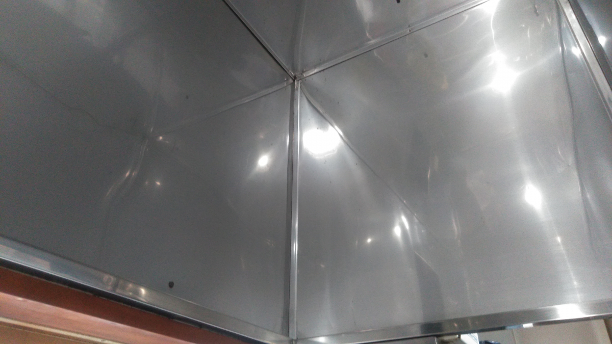 群馬県邑楽郡大泉町のレンジフードクリーニングの作業後1