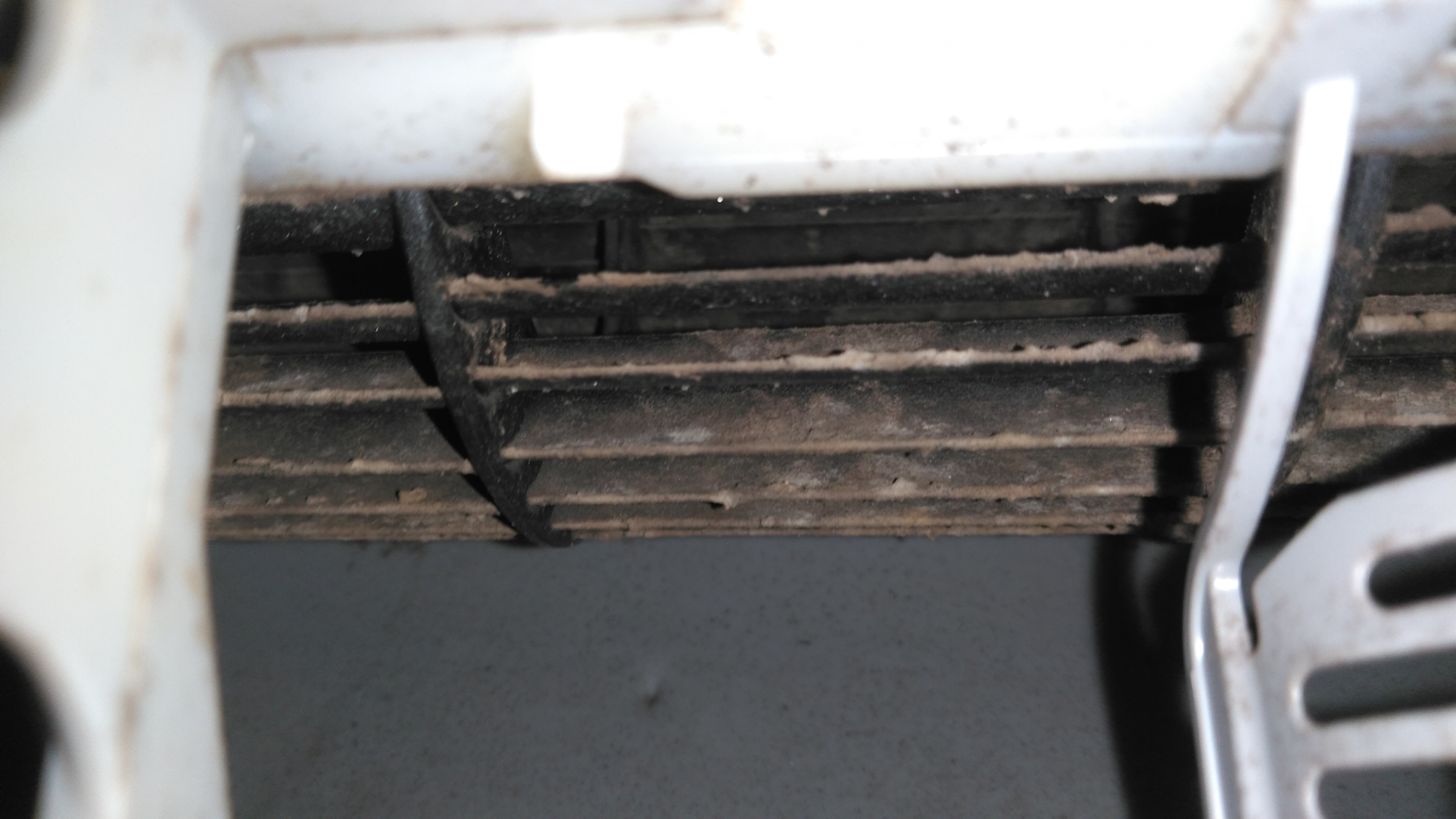 熊本県菊池郡菊陽町原水の壁掛けエアコンの作業前2