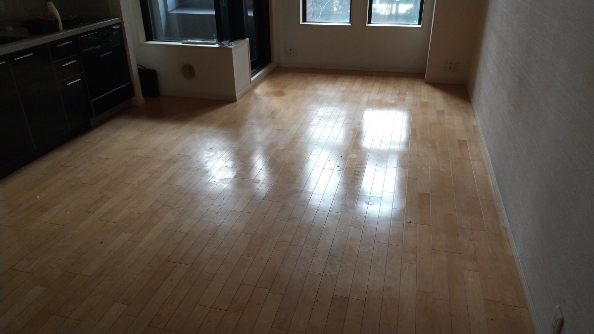 東京都港区のフローリングクリーニングの作業前1