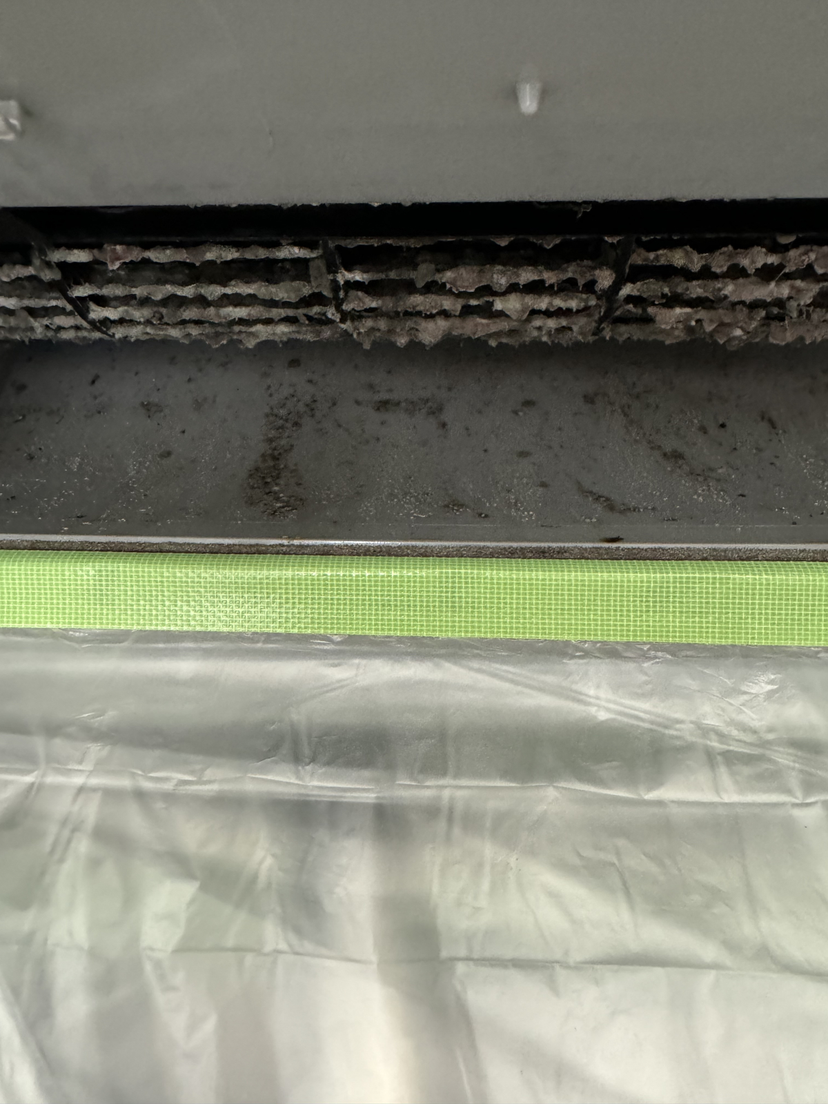 愛知県西尾市家武町の壁掛けエアコンの作業前2