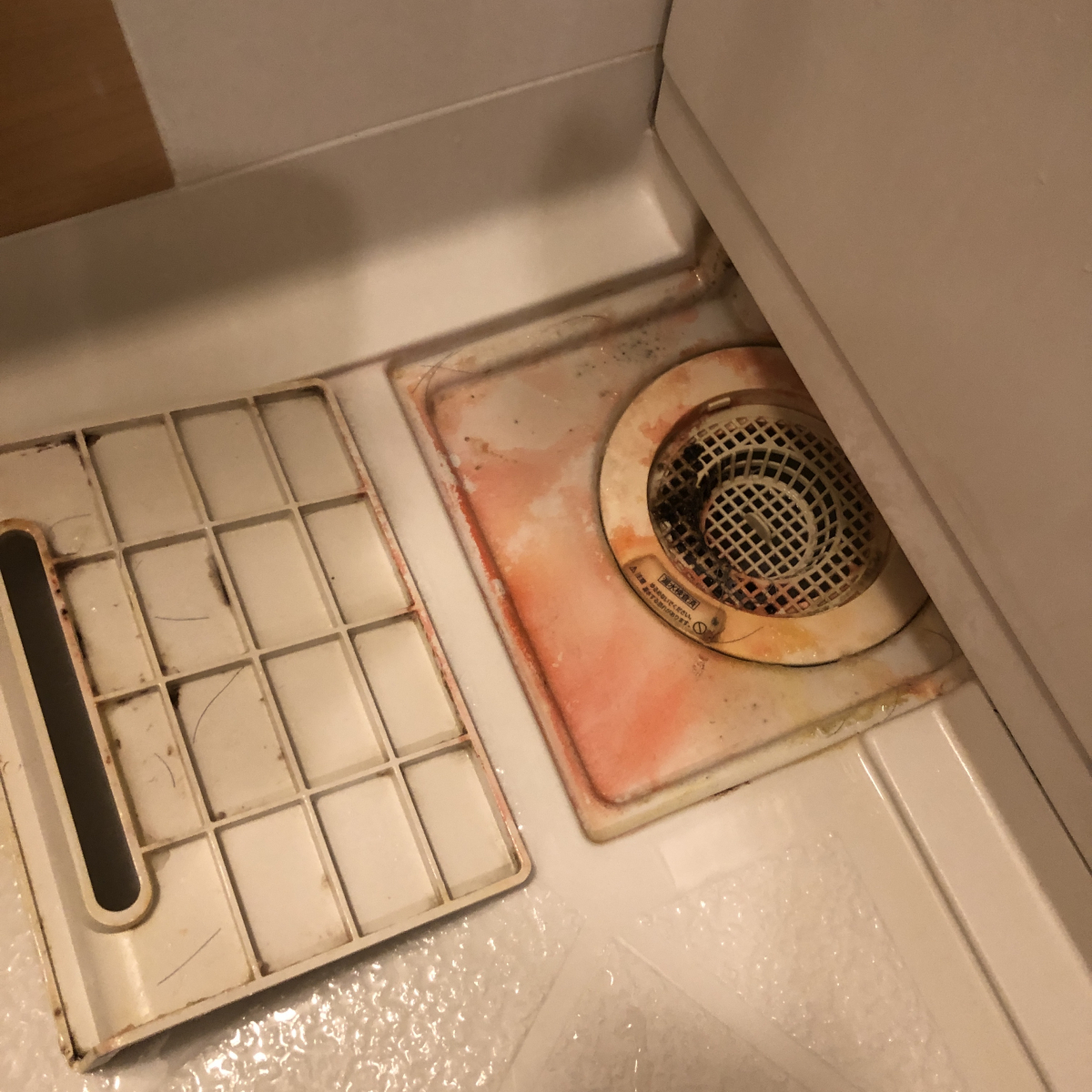 香川県高松市古新町の浴室・お風呂クリーニングの作業前1