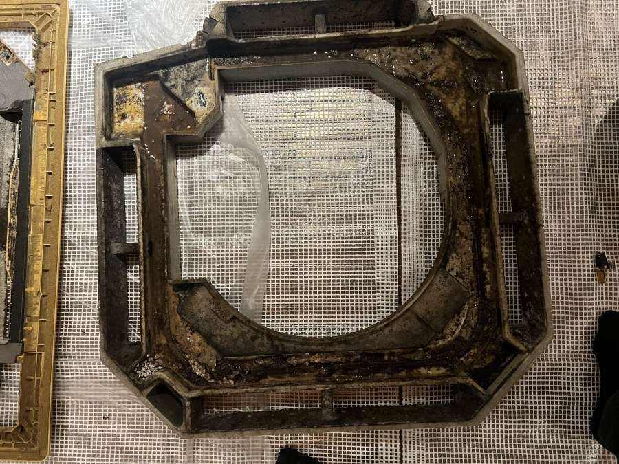 東京都港区新橋の家庭用天井埋め込みエアコンの作業前1