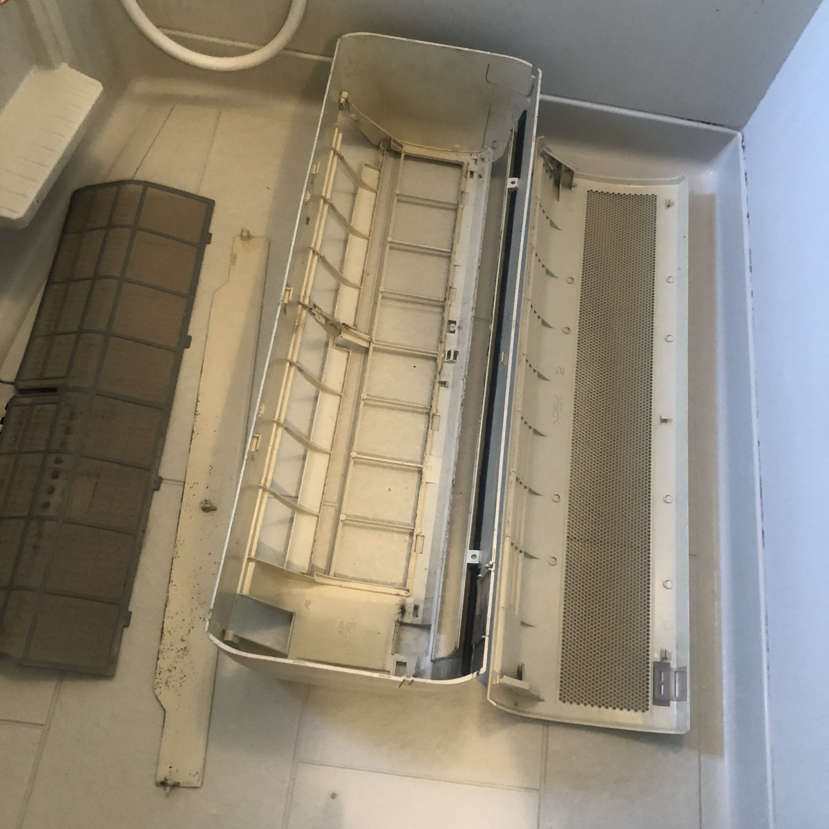 香川県高松市上福岡町の壁掛けエアコンの作業前3