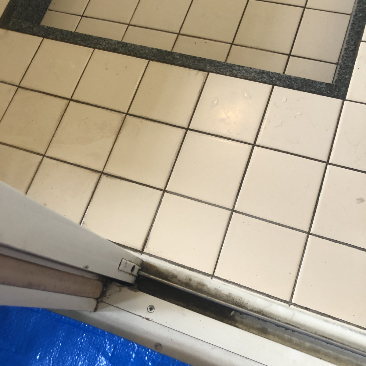 香川県高松市小村町の浴室・お風呂クリーニングの作業前2