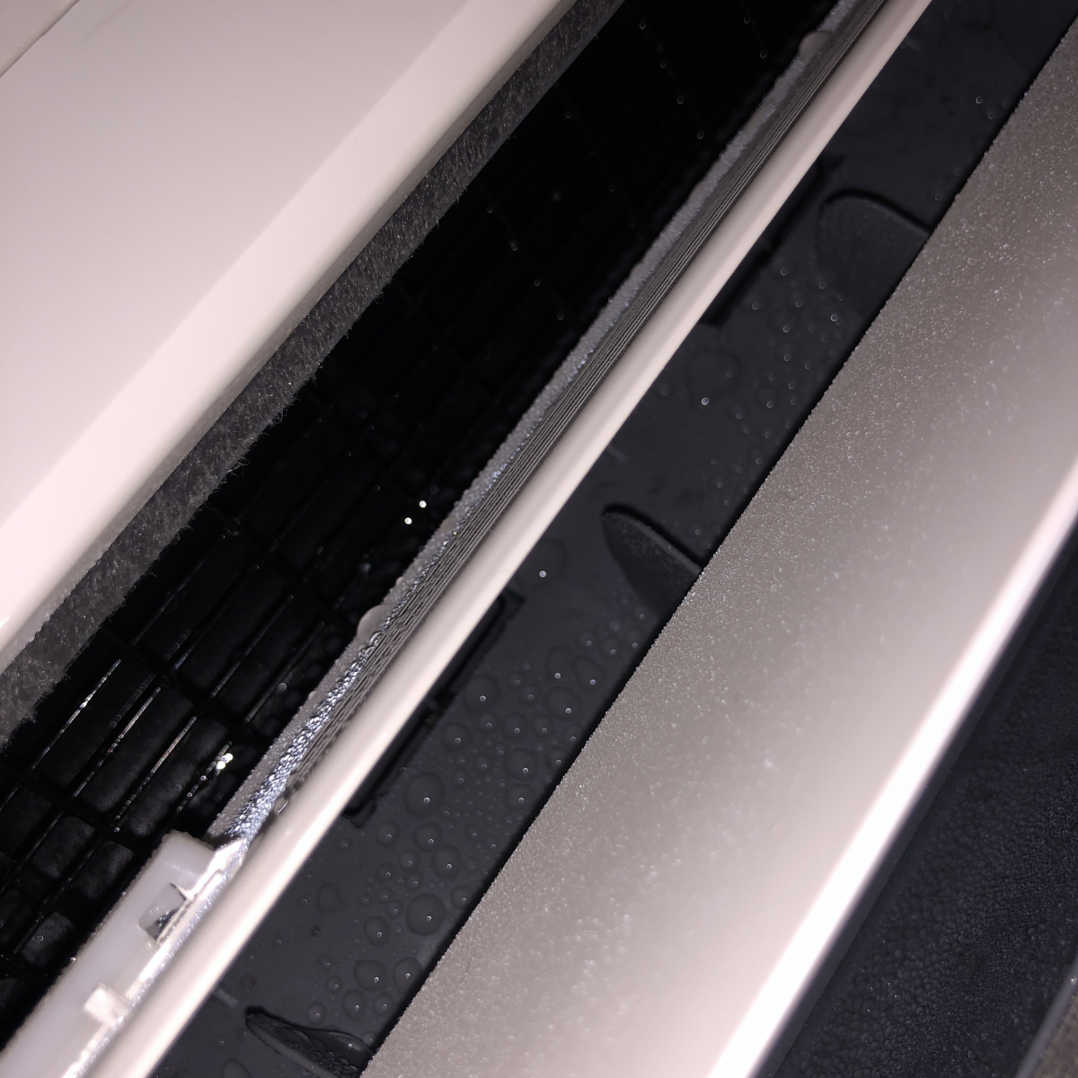 香川県東かがわ市引田の家庭用床置きエアコンの作業後2