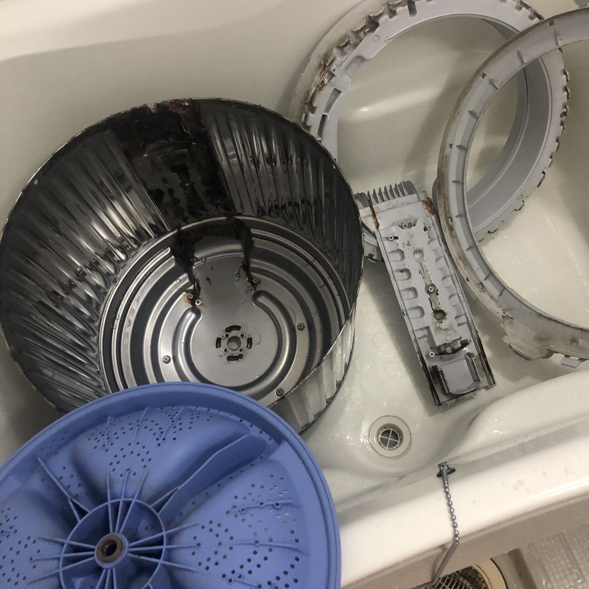 香川県高松市木太町の洗濯機分解クリーニングの作業前2