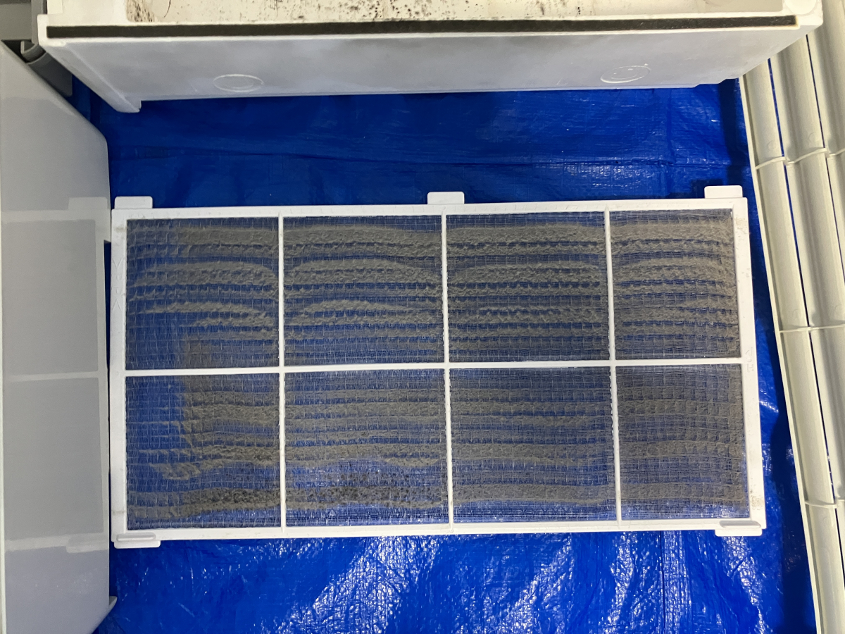 神奈川県川崎市多摩区の壁埋め込みエアコンの作業前3